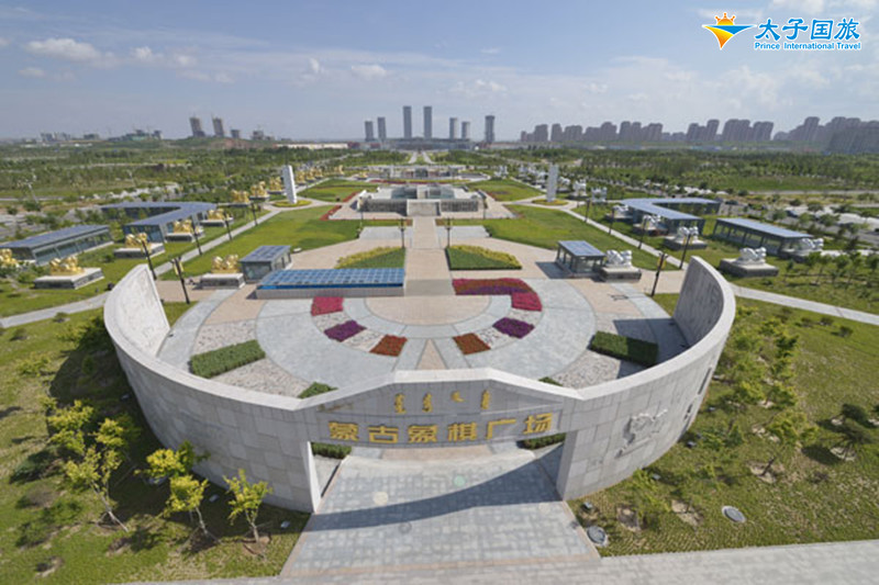 景点鄂尔多斯康巴什新区,亚洲雕塑艺术主题公园,蒙古象棋广场,乌兰