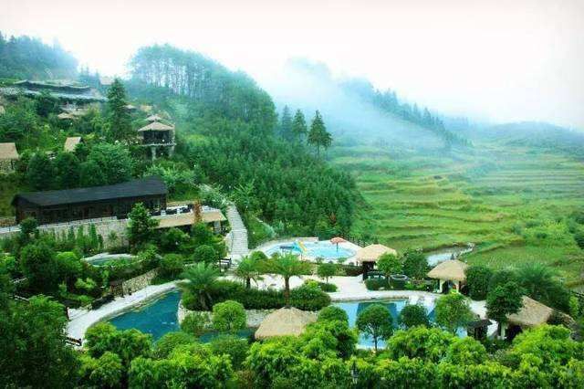 贺州南乡西溪森林温泉、山顶无边际泡池、叹酒店自助晚宴、奢华尊享二天 太子国旅